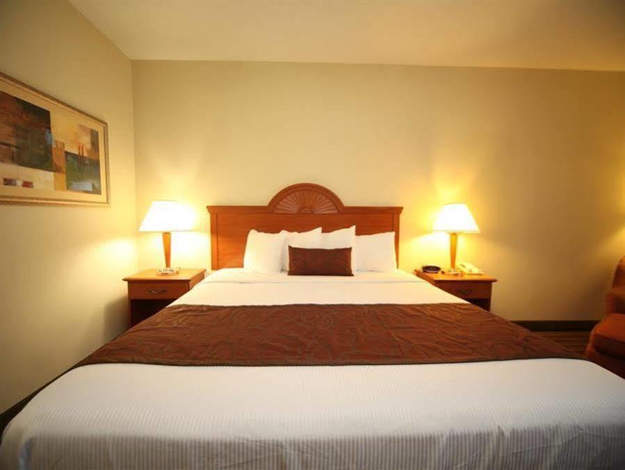Best Western Plus Edison Inn Garner Exteriör bild